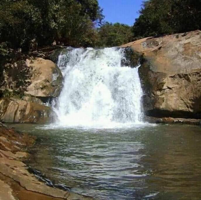 Chalé aconchegante em estância climática Santo Antônio do Leite Esterno foto